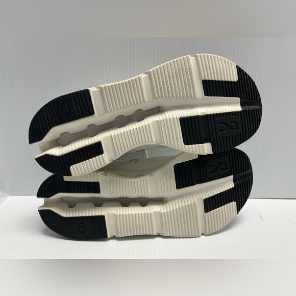 Mens On Running Cloudnova Form White Low Top Sneaker Everyday/Travel Cushion 8.5 - Picture 11 of 13